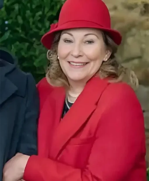 Christmas In Notting Hill Lynne Red Coat