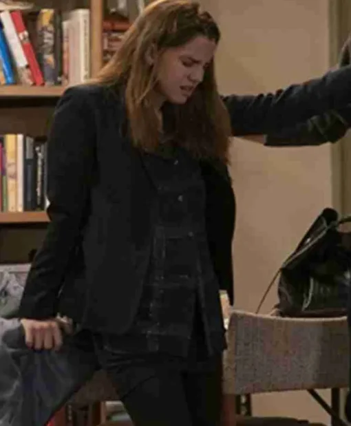 Inventing Anna Chlumsky S01 Black Blazer Coat