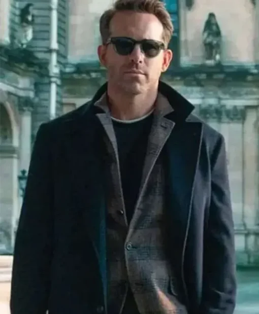 Red Notice 2021 Ryan Reynolds Black Wool-Blend Coat