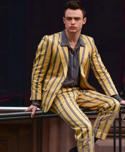 Thomas Doherty Gossip Girl Yellow Suit